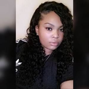 Meet your Posher, Chanel